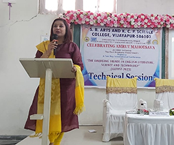 Addressing the students of SB Arts and KCP Science College, Vijaypur, Karnataka
